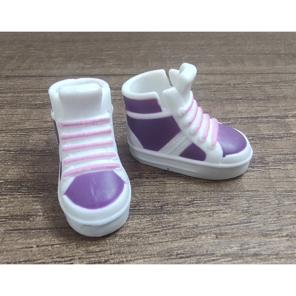 LIV FASHION DOLL SPINMASTERS Clothes~Sophie HI TOP Tennis Shoes barbie flat feet